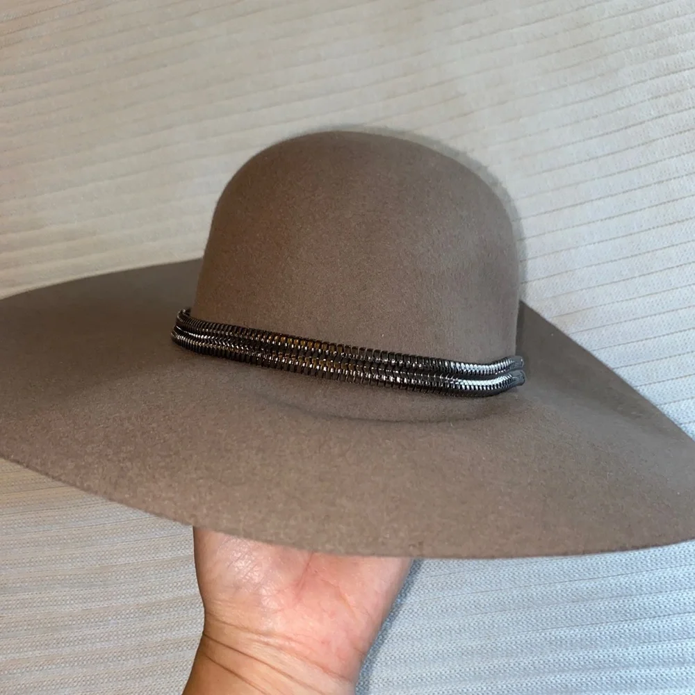 100% Wool, Big Brim Flowy Hat, NWT